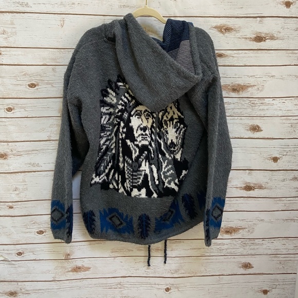 Vintage ruminahui sweater with wolf size large - Picture 2 of 3